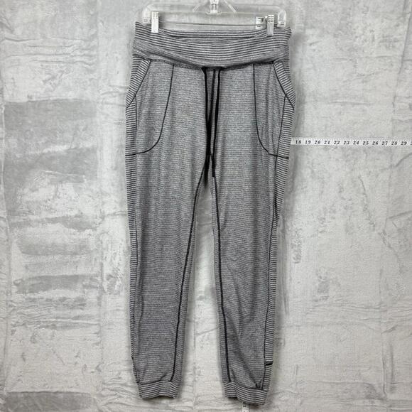 Lululemon Base Runner Pants III Tonka Stripe Gray Heathered Slate Size M Fleece - Picture 1 of 10